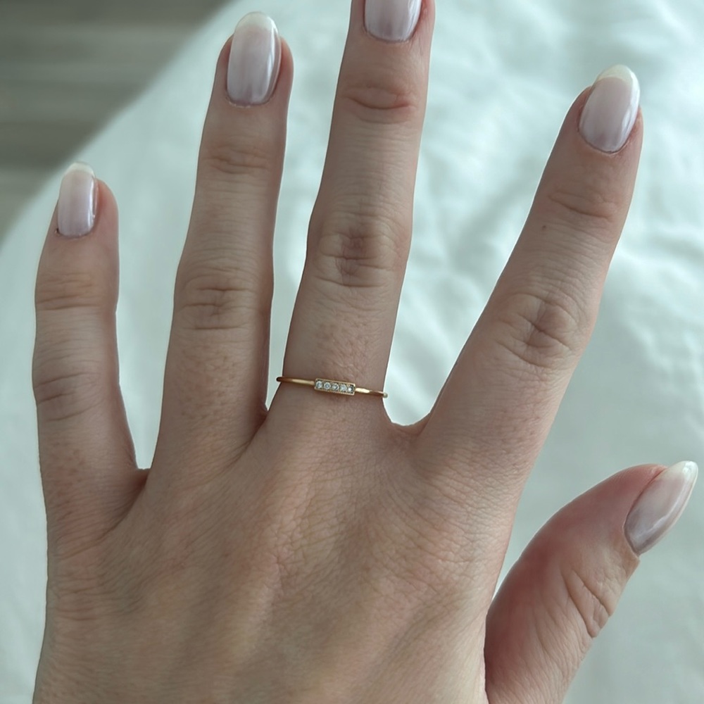 14k Diamond bar ring size 6